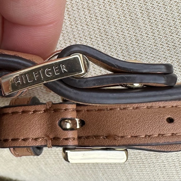 Tommy Hilfiger shoulder purse - Picture 6 of 12